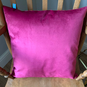 45 x 45 cm square velvet backed cushion cover - pink curly geometric